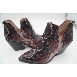 Vince Camuto Gigietta Snakeskin Mauve Black Embossed Leather Pointed Toe Boots9M